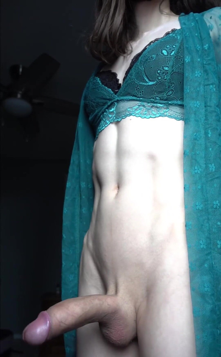 Mistress Mel: Kijk hoe ik het van klein tot enorm laat groeien