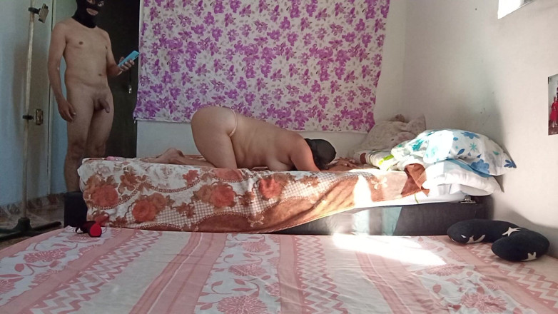 Bondage homemade mature: Blowjob buatan sendiri dengan topeng
