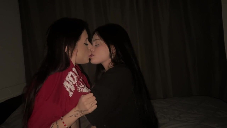 LuchCrush: Oh, no la mia sorellastra mi ha scopato duro nelle...