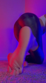 Piggy's Dream Goddess - Ebony Femdom Goddess Rosie Reed Pay Piggy Financial Domination, Body Worship and Tease for Atms