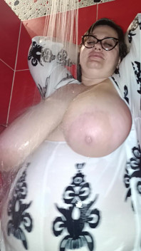 Join Me Ina Shower