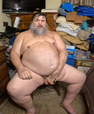 GeneWadexxx: वीर्य मेरे साथ जंक रूम में शामिल हों कोई नहीं जान पाएगा