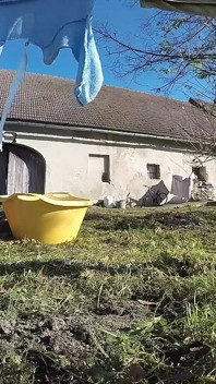 Wetting Jeans When Hangs Laundry