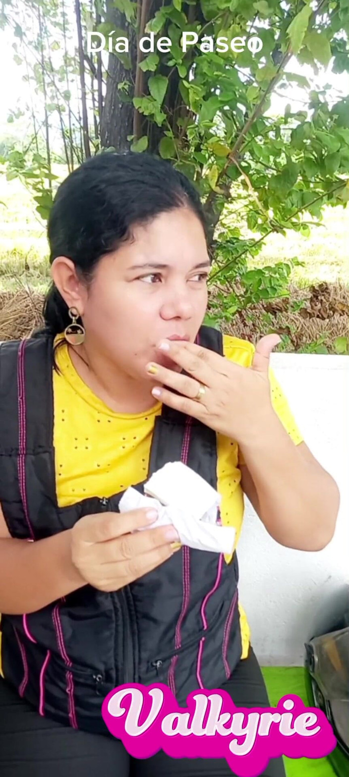 Valkyrie and Luigy Couple: Den venku, ale ne před dobrým hlubokým kouřením a výstřikem...