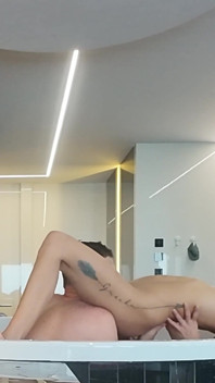 Bana boşal lütfen papiii minyon 18 yaşındaki latin nükleere gidiyor - Veronica Leal jakuzi
