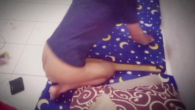 Nanndi: Gape My Holle
