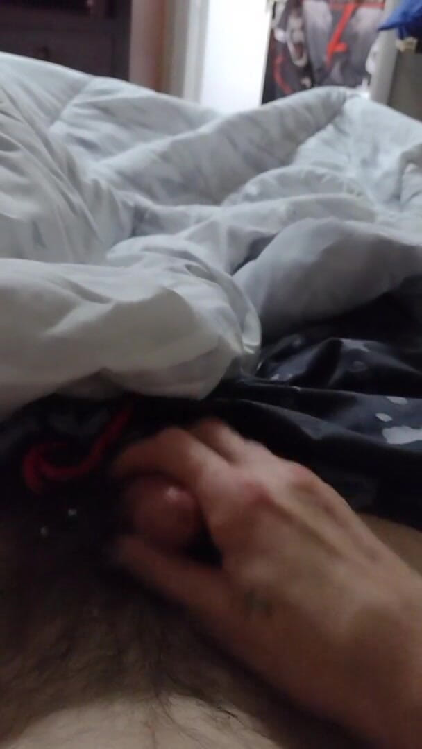 Pussylicker99: Mijn pik aaien.