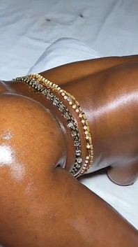 Anal z dużym kutasem I tyłkiem 19-latka próbuje zajść w ciążę z obciążeniem creampie