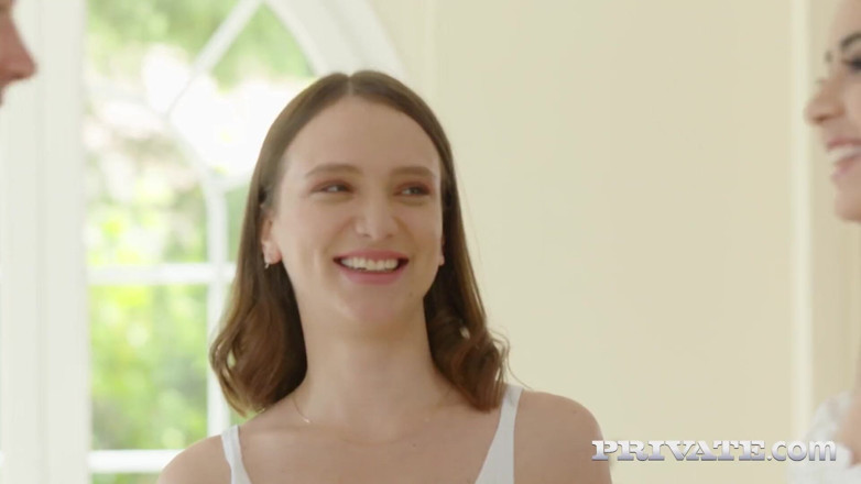 Private.com: Izzy Lush and Kitty Love enjoying an unforgettable threesome