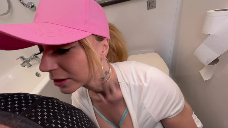 Danny D: Těsná kundička Elisa Calvi naplněná mrdkou
