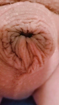 Into the Sarlacc Pit. Lee Przybylowicz Showing His Clitty Shrinkage