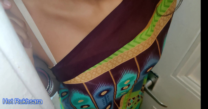 hot_rukhsara: Трахаю випадкового хлопця, з яким я зустрів у магазині в зеленому костюмі сарі! Хінді брудне аудіо