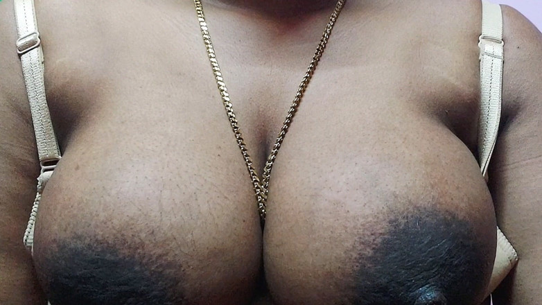 Desi Mohini: 老板邀请性员工到他家