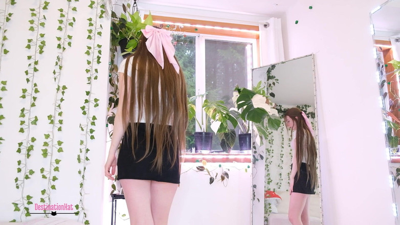 Destination Kat: 注意を引くためのストリッピング