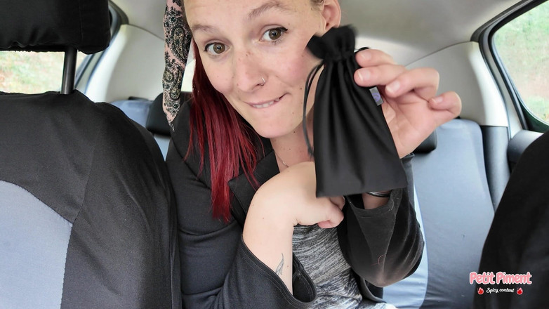 Petitpiment: Saya melancap di dalam kereta!