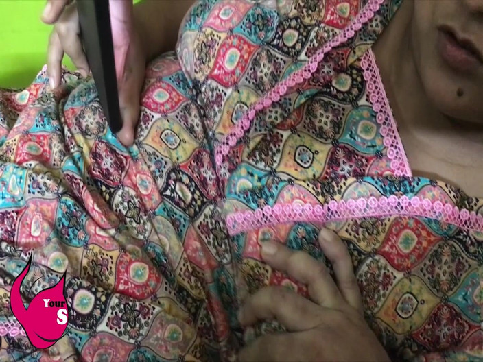 Your Shapna: 他只是把他的放在我的肚子上