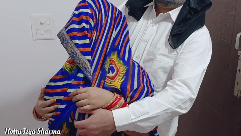 Hotty Jiya Sharmaa: Stiefvader stiekem hardcore neuken met stiefdochter