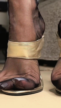 Seamed Nylon Feet & Extreme Heels