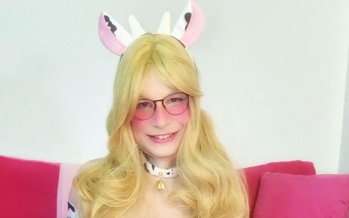 Sissy Slut Chantal Sweet: Sissy Chantal Yang Miang Dengan Tetek Besar Sweet