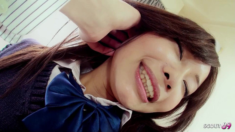 Full porn collection: Japonská vysokoškolská teenagerka Yuri ošukaná do chlupaté kundičky učitelem necenzurováno...