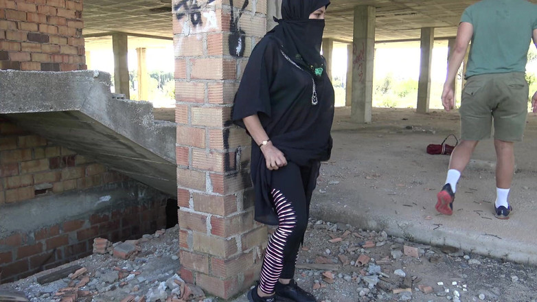 Souzan Halabi: Podvádějící arabská manželka šuká německého expata v Dubaji