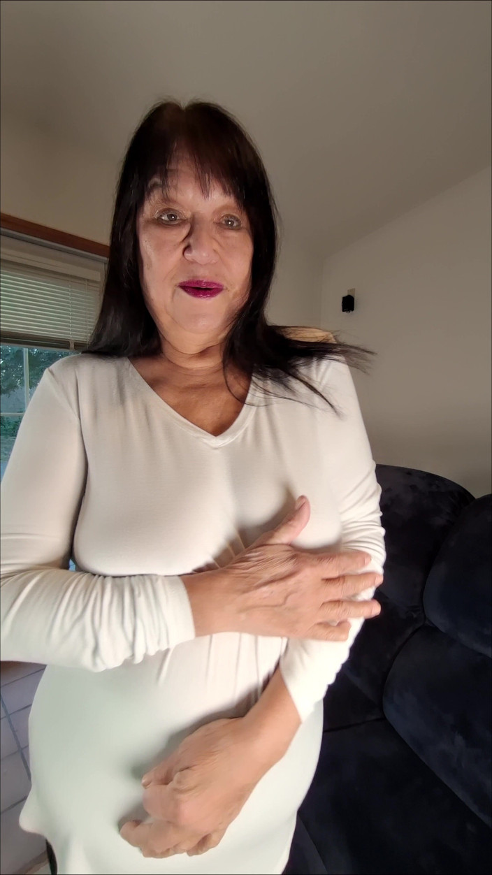 Zilah Luz: 내 후장과 털이 무성한 보지를 모두 즐기다