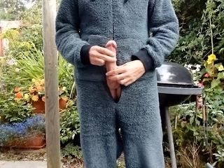 Rockard daddy: Rockardglans onesie ngocok kontol tetangga di luar ruangan