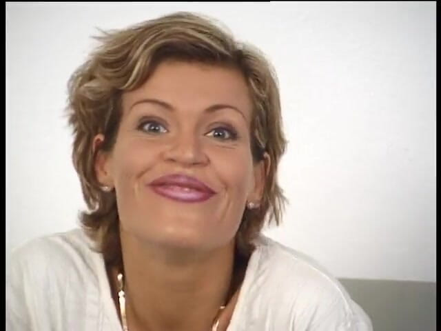 Toy My Pussy: Gagica de la audiție își joacă pizda
