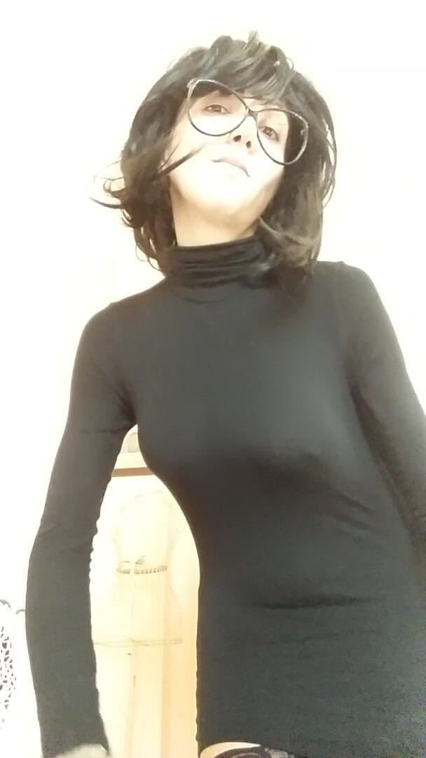 savannahamatoriale: Sexig dansare har en orgasm