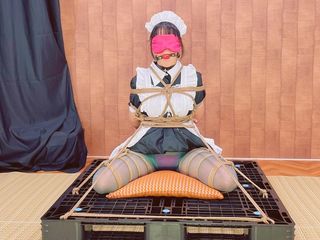 ushirosugatanomiki: Người giúp việc nghệ thuật