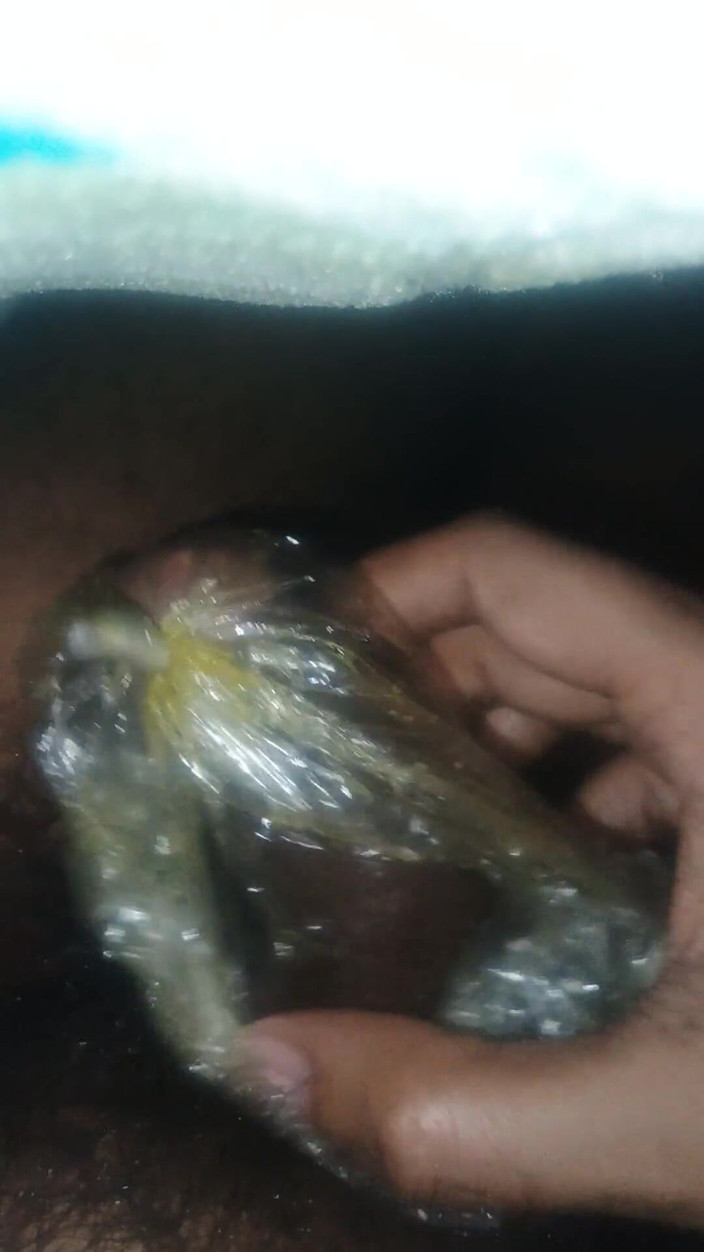 Hot_bobby: Großer schwarzer indischer schwanz, hardcore-masturbation mit öligem