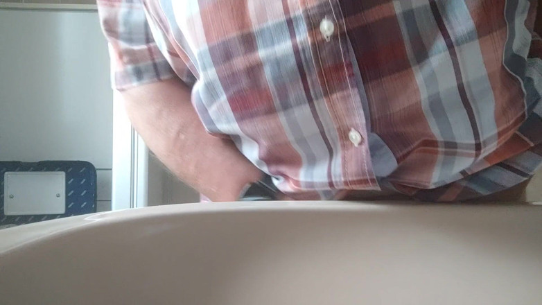 Karlchengeil: Humping the sink compilation