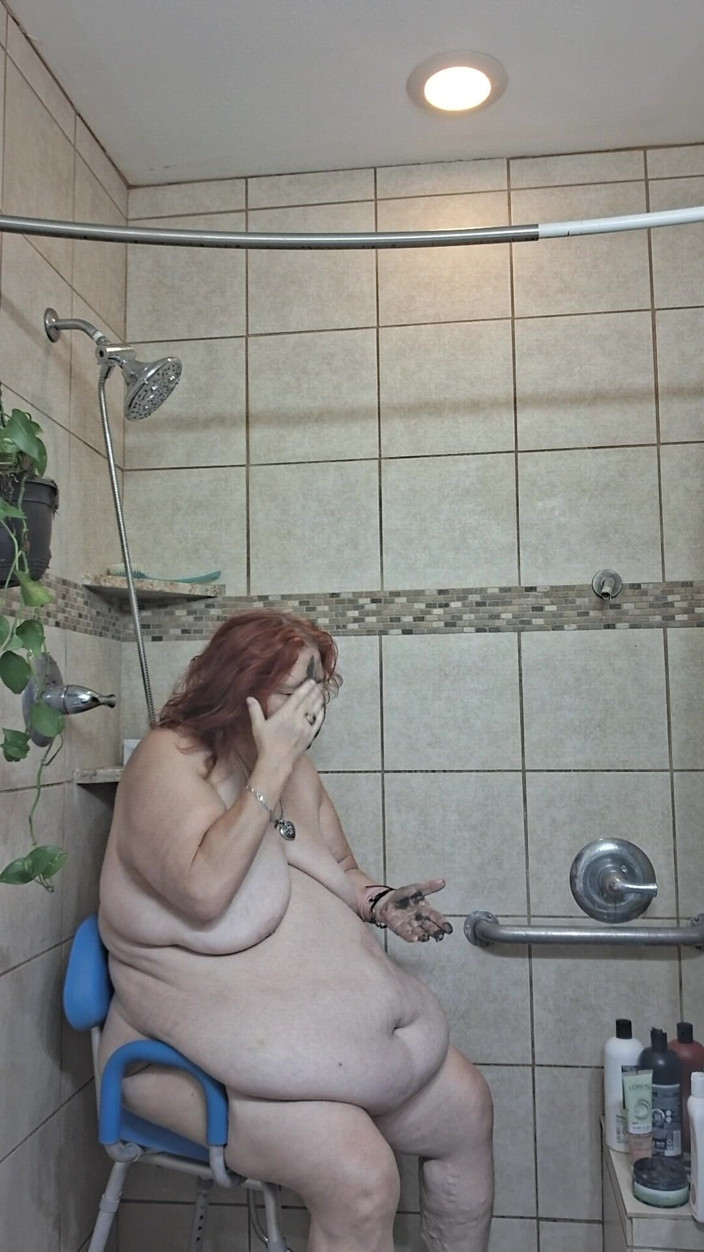 BBW nurse Vicki adventures with friends: Y Tá Làm Đẹp Lớn Vicky Liệu Pháp Bùn Trong Phòng...