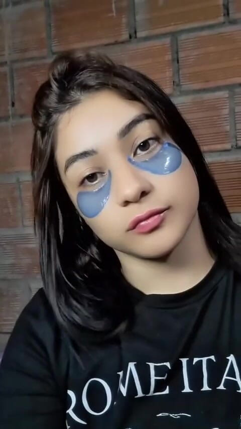 Yulieth Gomez: Madraestra amateur realiza intensa adoración de coño con Yuliethgomez