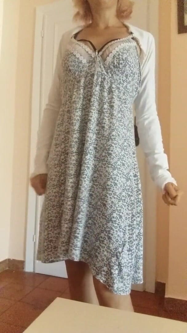 savannahamatoriale: 继母发现你在撸管！