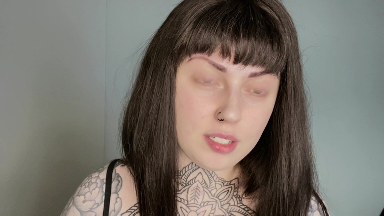 Miss Valentina: Toilet Ibu Tiri