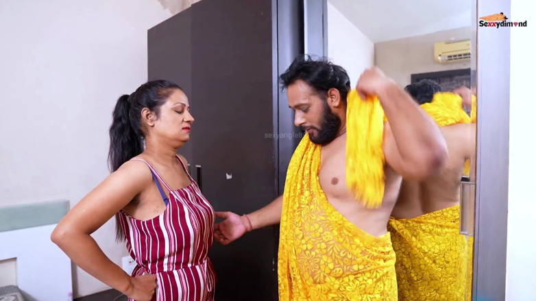 Kilash: Desi Indian Stepsister Pink Pussy Yellow Saree Stepson Falls in...