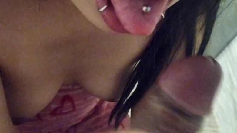 Creamussy: Horny Teen Stepdaughter Kissing Stepdad's Dick, Accomplishing a Taboo Dream