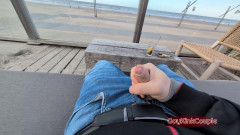 GayKinkCouple: Riskabelt Wank på stranden