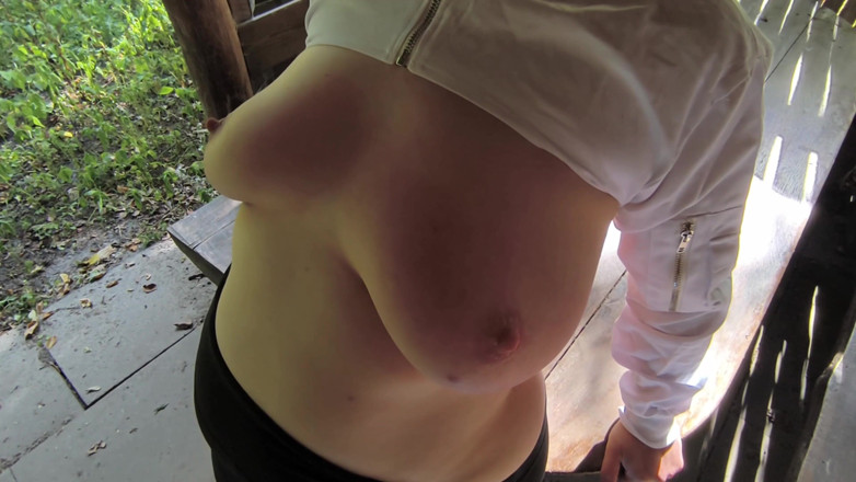 Bouncy Tits Action: 존나게 젖탱이 따먹기