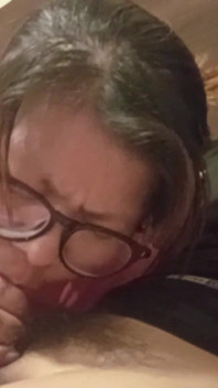 Single Stepmom I Met on Facebook Comes Desperately to My Apartment to Suck My Cock