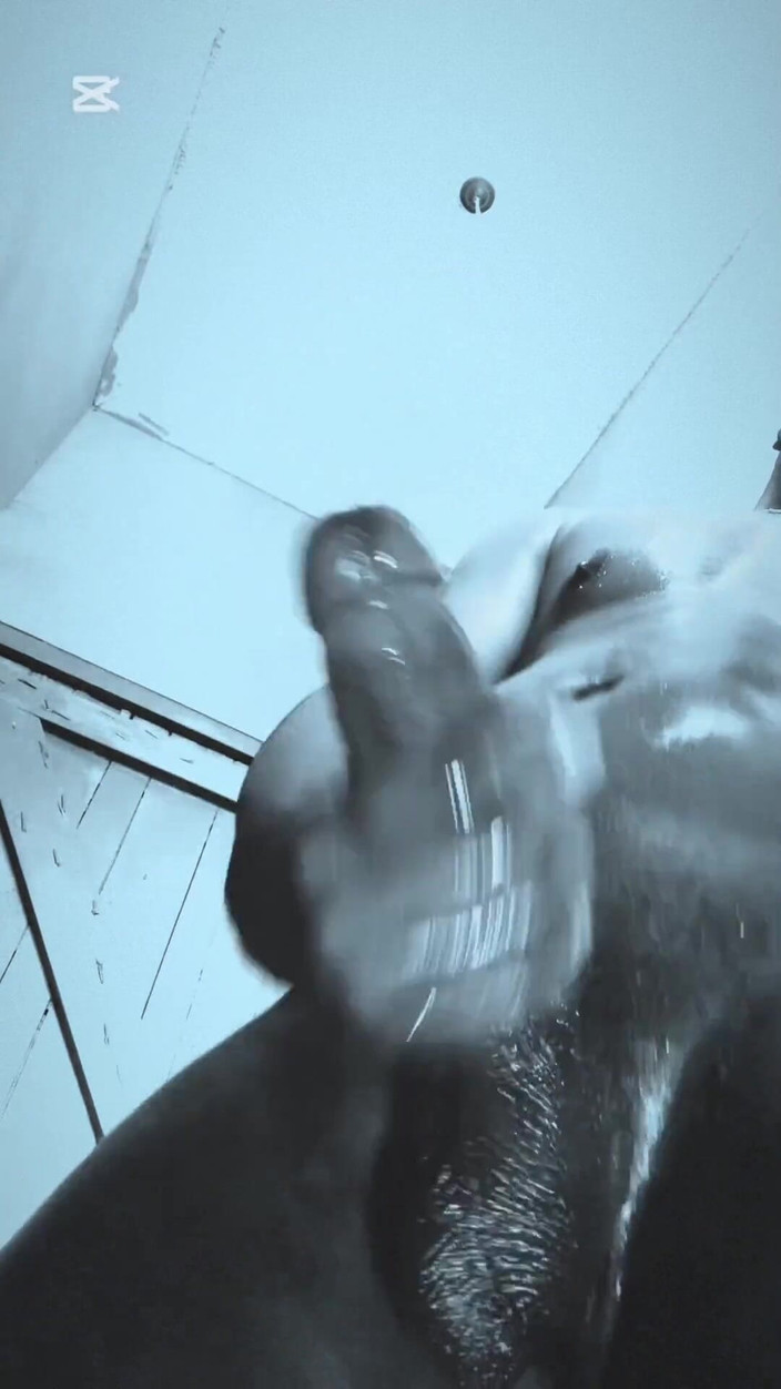 Bbc-godaddy: 내 정액 창녀처럼 깊게 뚫고 뻗는 큰 흑인 대물 자지