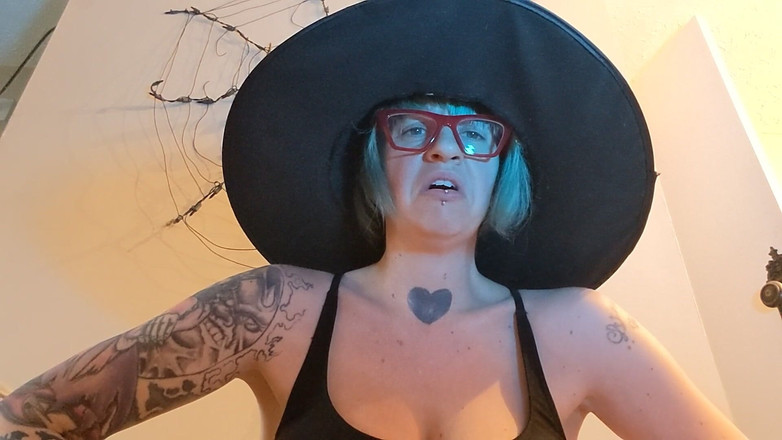 Geeky Femdom: Jessica the Witch Sph