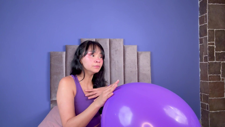 Angellkink: My Ass Vs Giant Ballon