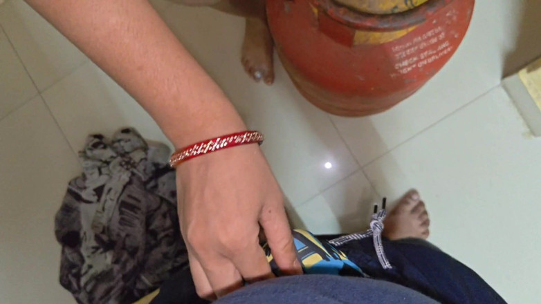 Sexy baby girl: Cậu bé giao gas se chudai karwai