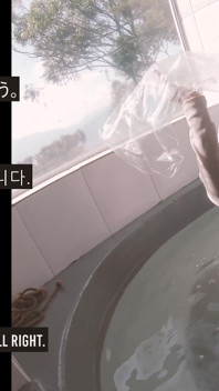 Capezzoli da bagno sexy dea latina in costume da bagno 4k