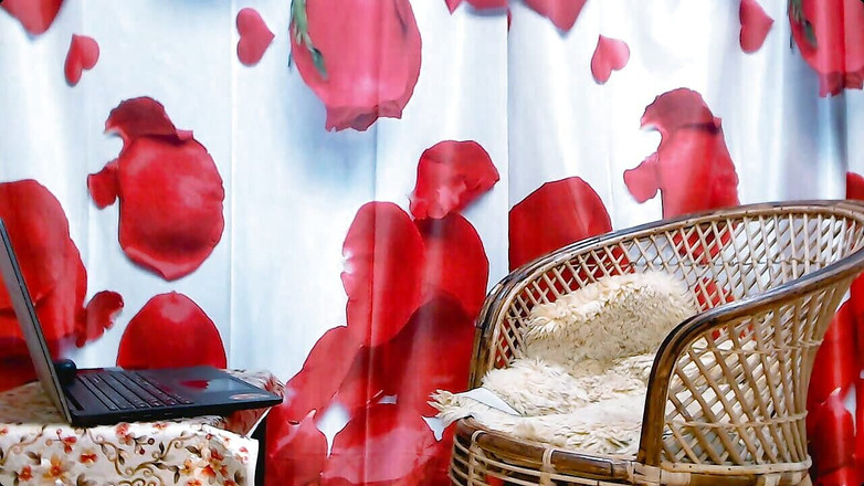 Bolly Karma: Bolly karma 24 kali nyepong kontol dan ngentot sama cow girl