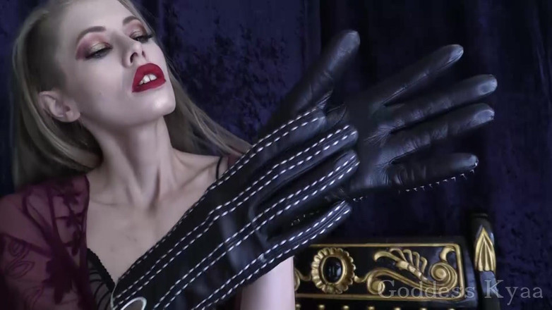 Kyaa Chimera: Lederhandschuhe besessenheit