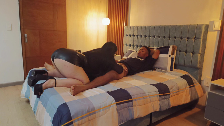 Rioc69: Я трахаю сводную сестру моей жены, когда она идет на работу