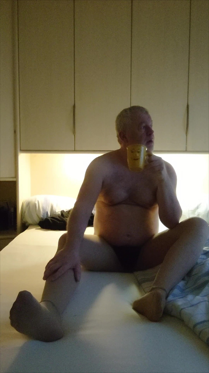 Carmen_Nylonjunge: Nylon Boy Ti Augura Una Mattinata Gelida